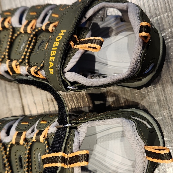 EUC Hobibear Boys sz 1.5 sandals w/velcro straps - Picture 10 of 10